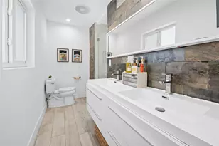 3431 NE 18th Ave, Oakland Park, FL 33306 - Photo 17