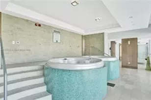 41 SE 5th St, Miami, FL 33131 - Photo 23