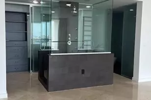 1040 Biscayne Blvd, Miami, FL 33132 - Photo 7