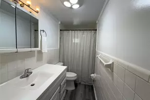 2121 NE 42nd Ct, Pompano Beach, FL 33064 - Photo 21