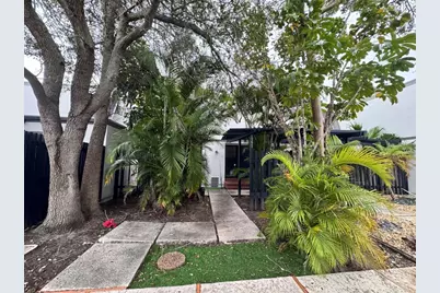 1391 E Golfview Drive #1391, Pembroke Pines, FL 33026 - Photo 1