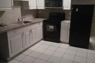 271 NW 177th St, Miami, FL 33169 - Photo 1