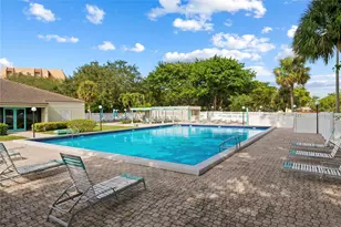 3300 W Rolling Hills Cir, Davie, FL 33328 - Photo 17