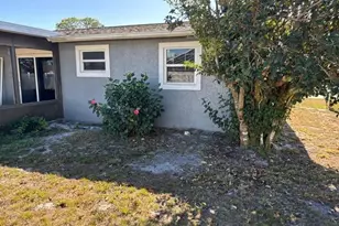 321 NE Genesee Ave, Port Saint Lucie, FL 34983 - Photo 13