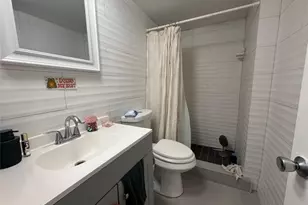 9235A Lagoon Pl, Davie, FL 33324 - Photo 23