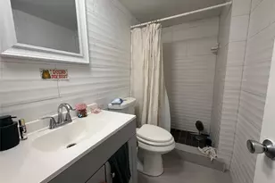 9235A Lagoon Pl, Davie, FL 33324 - Photo 23