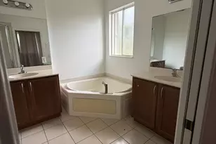 2858 S Oasis Dr, Boynton Beach, FL 33426 - Photo 5