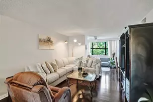 2704 NW 104th Ave, Sunrise, FL 33322 - Photo 7