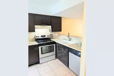 158 Riviera Circle #158, Weston, FL 33326 - Photo 9