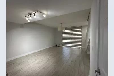 1394 Barcelona Way, Fort Lauderdale, FL 33327 - Photo 9