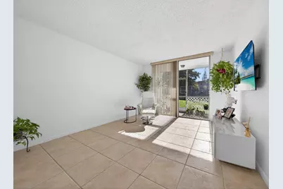 9281 Sunrise Lakes Boulevard #107, Sunrise, FL 33322 - Photo 5