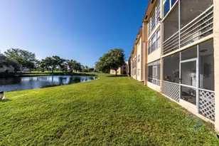 9281 Sunrise Lakes Blvd, Sunrise, FL 33322 - Photo 17