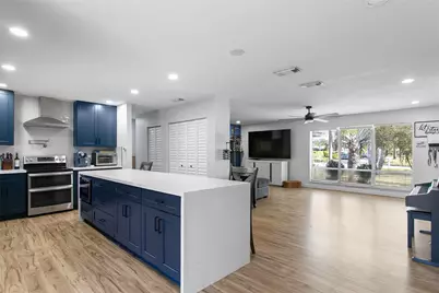 846 Ramblewood Drive, Coral Springs, FL 33071 - Photo 5
