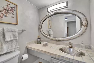 670 Kensington Pl, Wilton Manors, FL 33305 - Photo 9