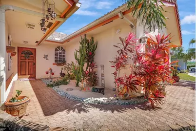 419 SE 6th Street, Dania Beach, FL 33004 - Photo 11