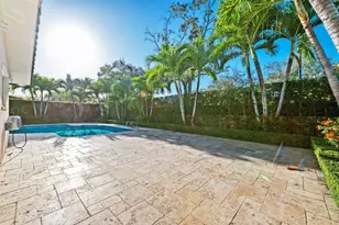6320 Pent Pl, Miami Lakes, FL 33014 - Photo 35
