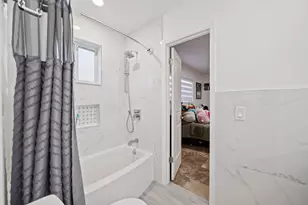 6320 Pent Pl, Miami Lakes, FL 33014 - Photo 25