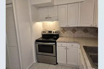 1300 NW 61st Avenue #101, Sunrise, FL 33313 - Photo 5