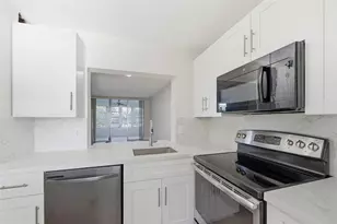 9430 Poinciana Pl, Davie, FL 33324 - Photo 1