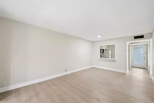 9430 Poinciana Pl, Davie, FL 33324 - Photo 11