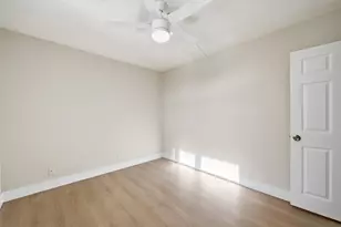 9430 Poinciana Pl, Davie, FL 33324 - Photo 15