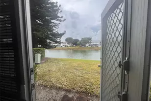 102 Somerset F, West Palm Beach, FL 33417 - Photo 3