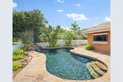 808 E Plantation Circle, Plantation, FL 33324 - Photo 1