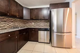 6101 N Falls Cir Dr, Lauderhill, FL 33319 - Photo 5