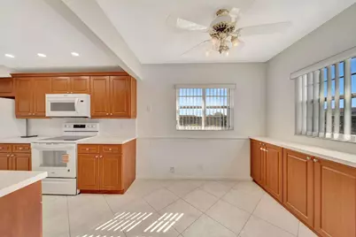 13001 SW 15th Court #312 T, Pembroke Pines, FL 33027 - Photo 5