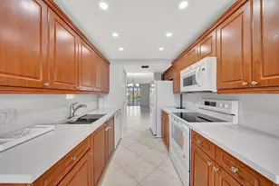 13001 SW 15th Ct, Hollywood, FL 33027 - Photo 9