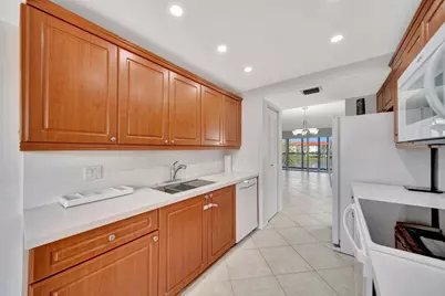 13001 SW 15th Court #312 T, Pembroke Pines, FL 33027 - Photo 11