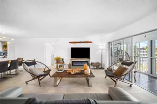 1523 E Hillsboro Blvd, Deerfield Beach, FL 33441 - Photo 9