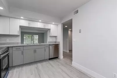 12600 SW 5th Court #408L, Hollywood, FL 33027 - Photo 5