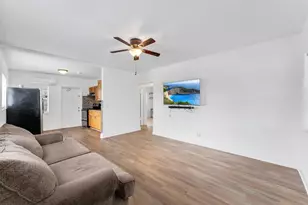 7401 Pines Blvd, Hollywood, FL 33024 - Photo 3