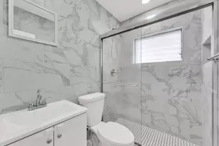 7401 Pines Blvd, Hollywood, FL 33024 - Photo 13