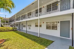 7401 Pines Blvd, Pembroke Pines, FL 33024 - Photo 17