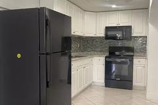 6902 SW 15th St, North Lauderdale, FL 33068 - Photo 15