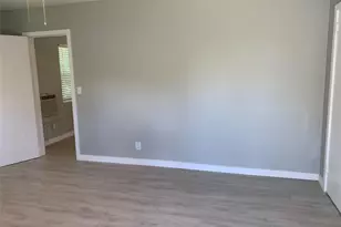 4385 NE 13th Ave, Oakland Park, FL 33334 - Photo 17