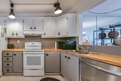 3920 Inverrary Boulevard #404-C, Lauderhill, FL 33319 - Photo 11