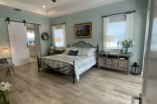 454 SW Vista Lake Dr, Port Saint Lucie, FL 34953 - Photo 9