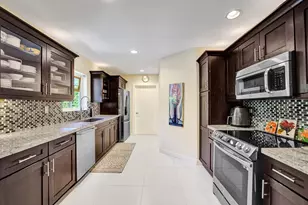 2649 NE 27th Terrace, Fort Lauderdale, FL 33306 - Photo 9