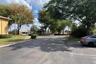 2605 W 67th Pl, Hialeah, FL 33016 - Photo 9