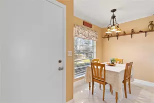 8729 Chevy Chase Dr, Boca Raton, FL 33433 - Photo 7