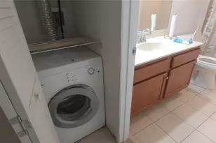 6735 Coral Lake Dr, Pompano Beach, FL 33063 - Photo 5