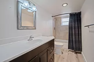 403 NW 68th Ave, Plantation, FL 33317 - Photo 17