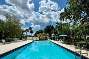 7653 NW 79th Ave, Tamarac, FL 33321 - Photo 17