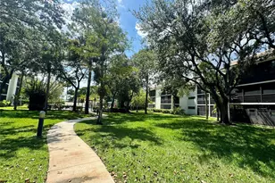 7653 NW 79th Ave, Tamarac, FL 33321 - Photo 19