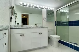 7653 NW 79th Ave, Tamarac, FL 33321 - Photo 9