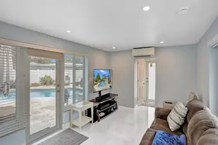 1580 NE 34th St, Oakland Park, FL 33334 - Photo 11