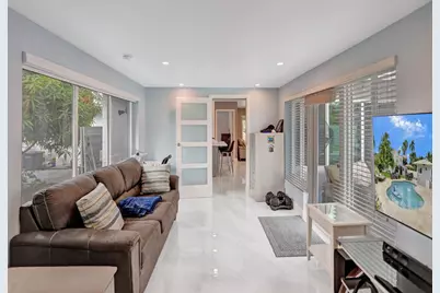 1580 NE 34th Street, Oakland Park, FL 33334 - Photo 15